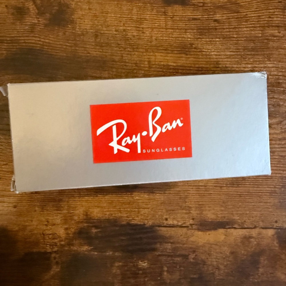 Ray-Ban Navy and Silver Sunglasses Clubmaster New in Box Polarized - Picture 5 of 8